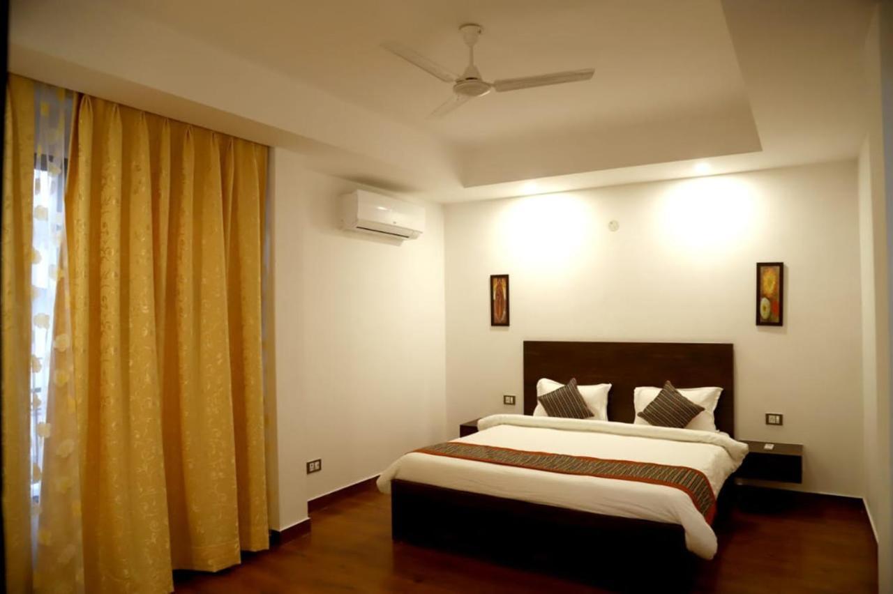 Country Inn Hotels & Resorts Vrindāvan Екстериор снимка