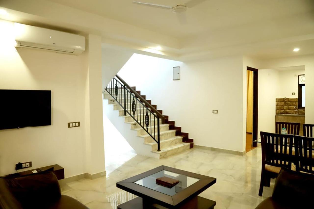 Country Inn Hotels & Resorts Vrindāvan Екстериор снимка