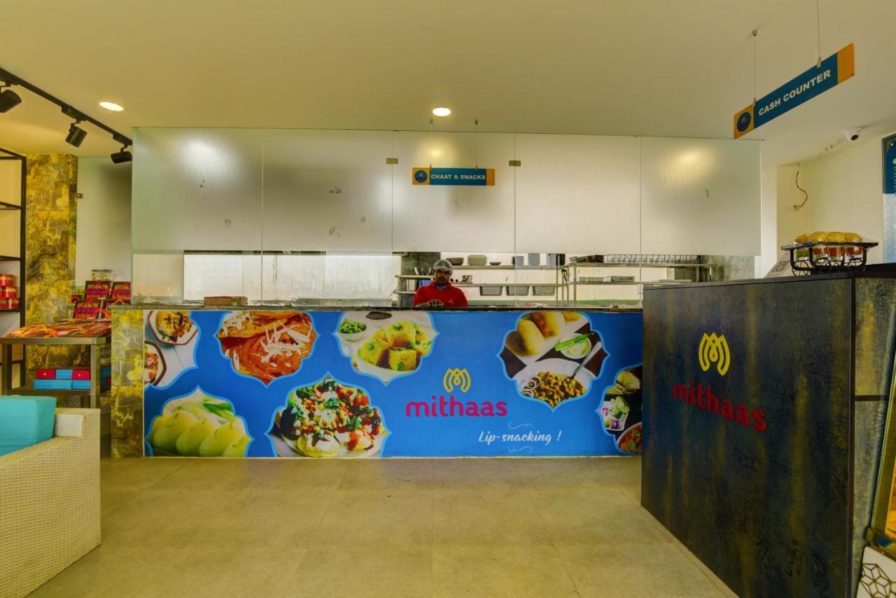 Country Inn Hotels & Resorts Vrindāvan Екстериор снимка
