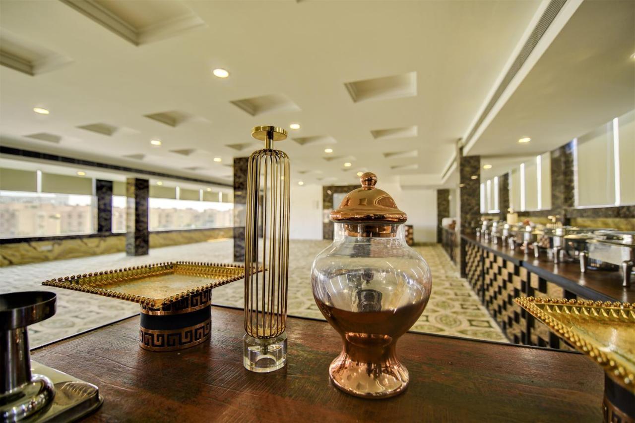 Country Inn Hotels & Resorts Vrindāvan Екстериор снимка